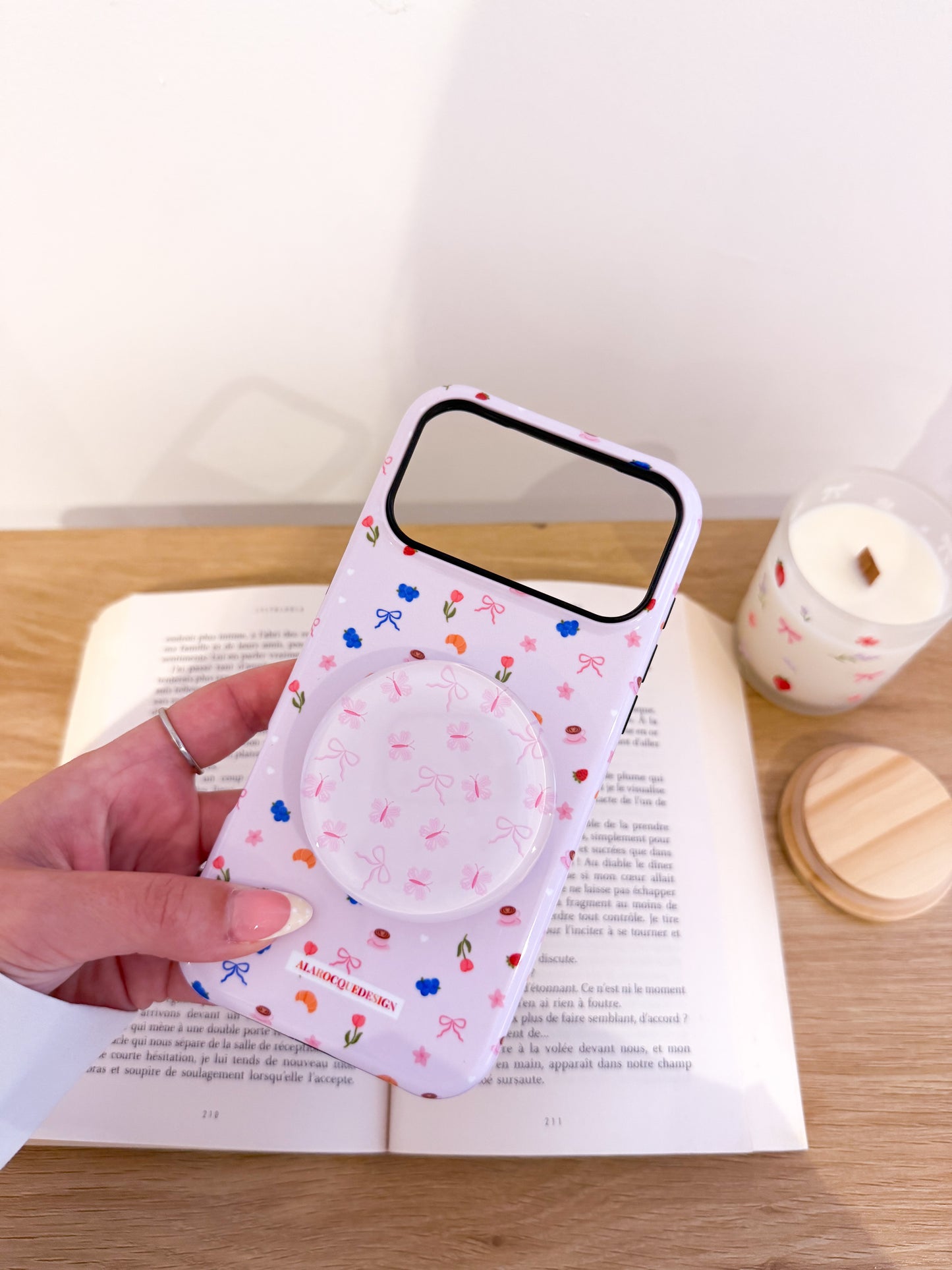 Poignée à téléphone ou liseuse | Magnétique | Papillon et boucles