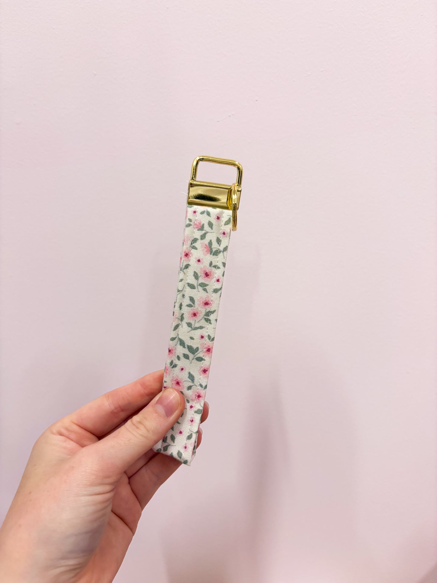 Porte-clés | Bracelet | Fleurs roses et feuilles