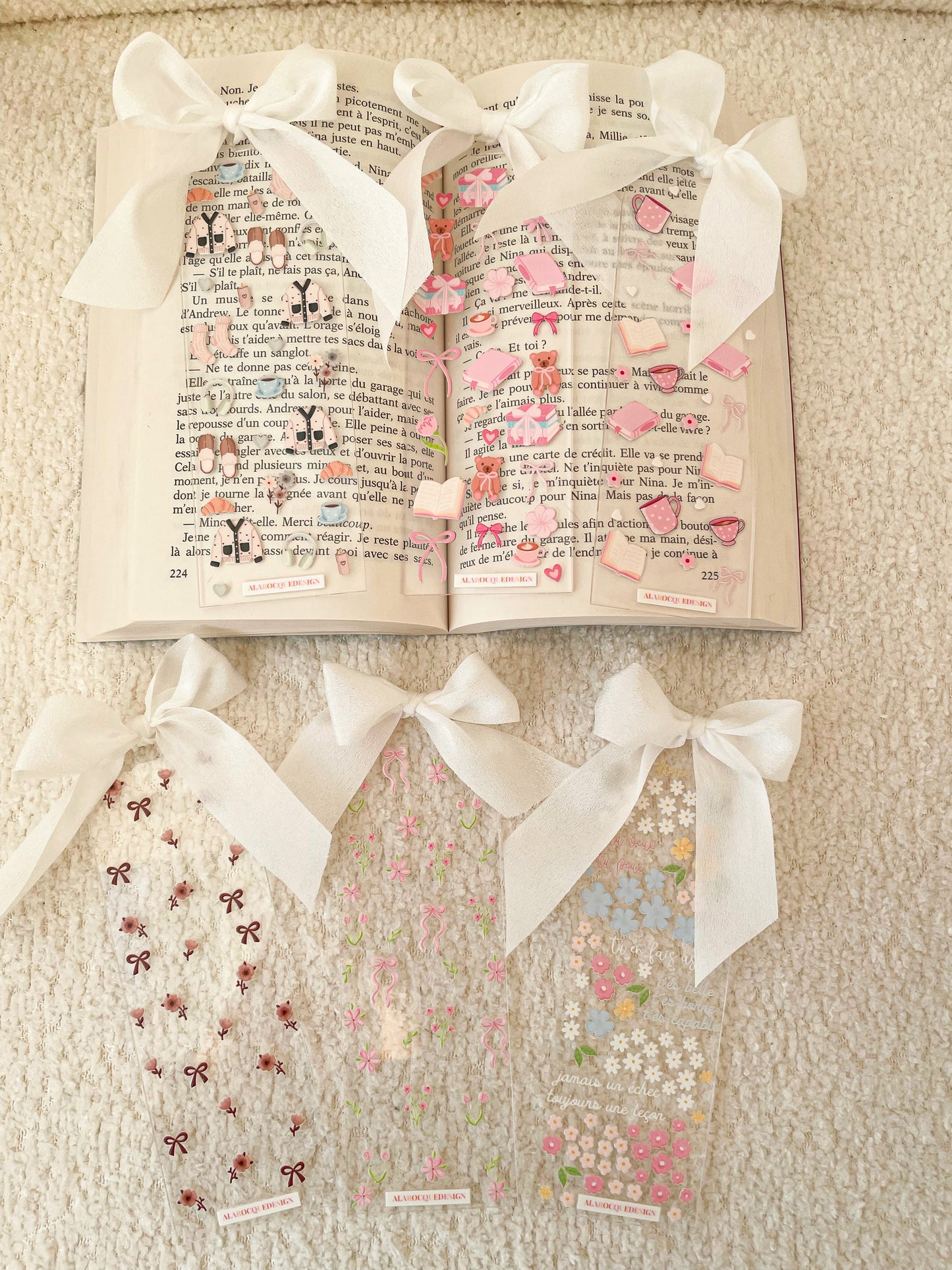 Signet en acrylique avec boucle | Bouquets de fleurs et boucles