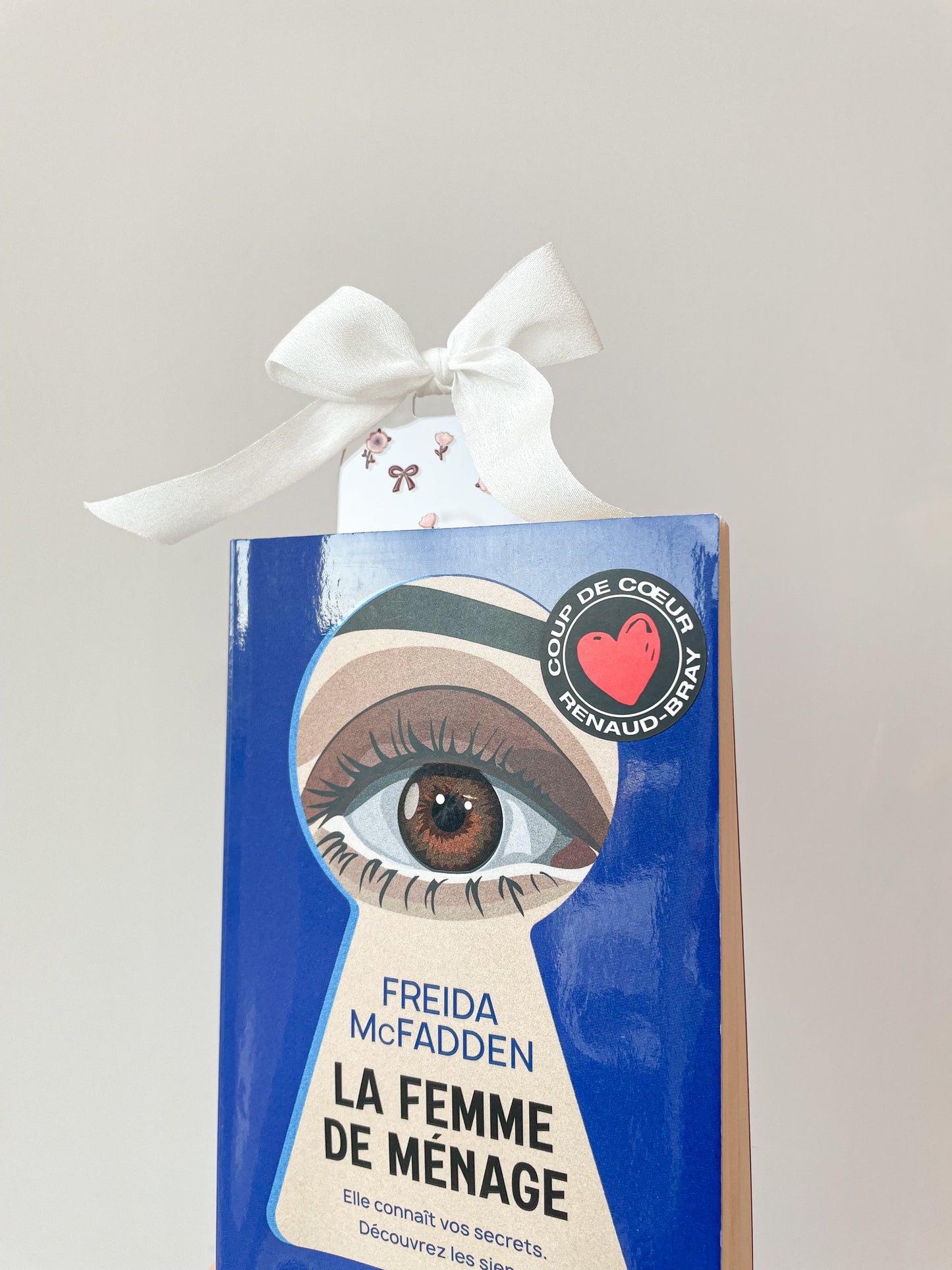 Signet en acrylique avec boucle | Bouquets de fleurs et boucles