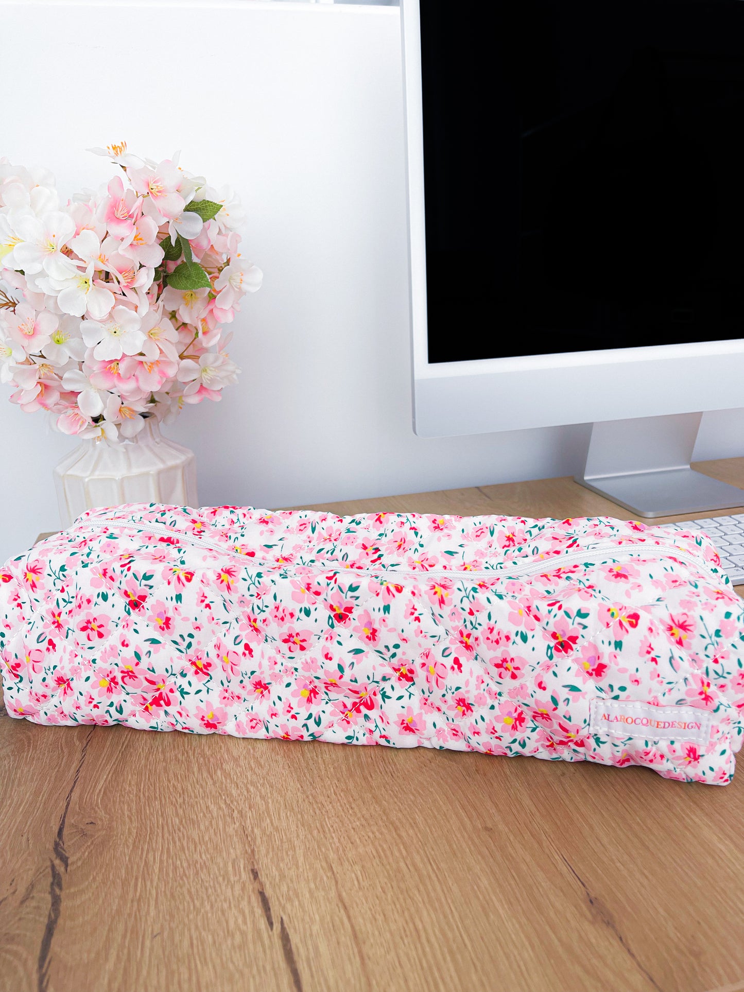 Trousse longue | Fleurs roses et feuilles