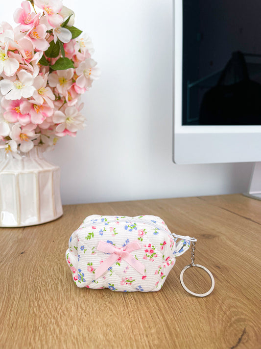 Porte-clés | Mini-pochette | Fleurs roses et bleues avec feuilles