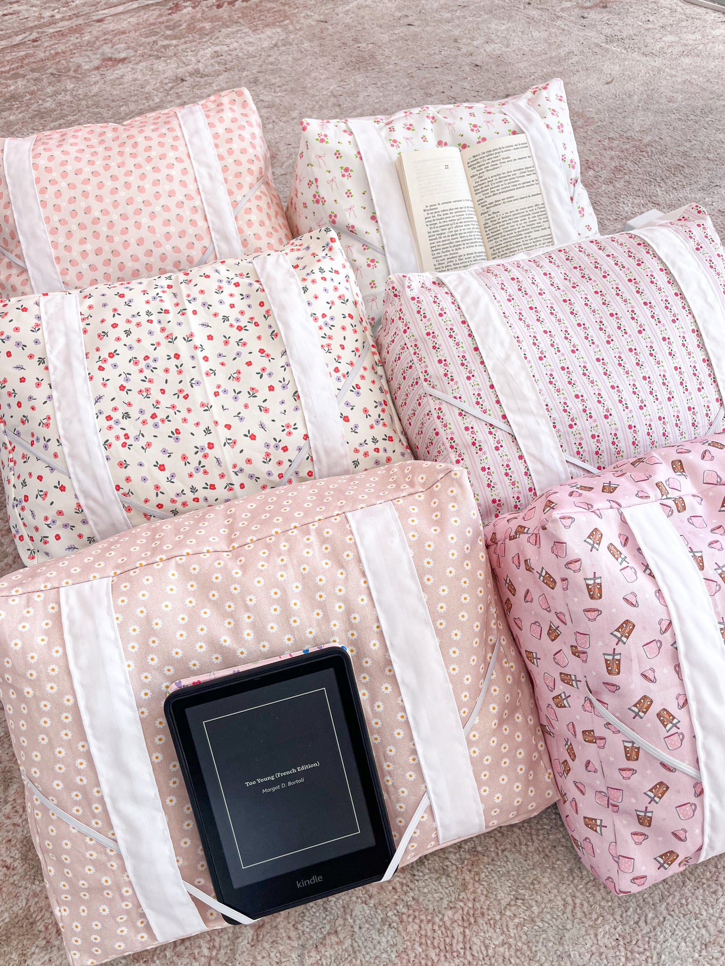 Coussin de lecture | Fleurs roses et oranges