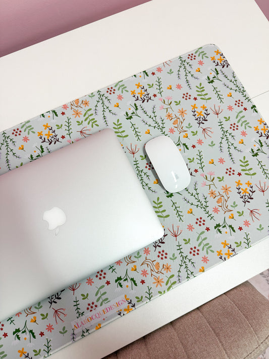 Tapis de bureau | Forêt pâle
