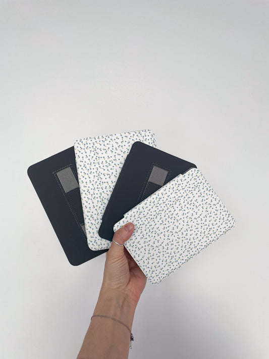 Étui à liseuse Kindle 6'' et 7''  | Fleurs bleues vintages