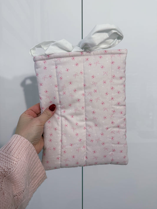 Pochette à livre ou liseuse | Papillons, boucles et coeurs
