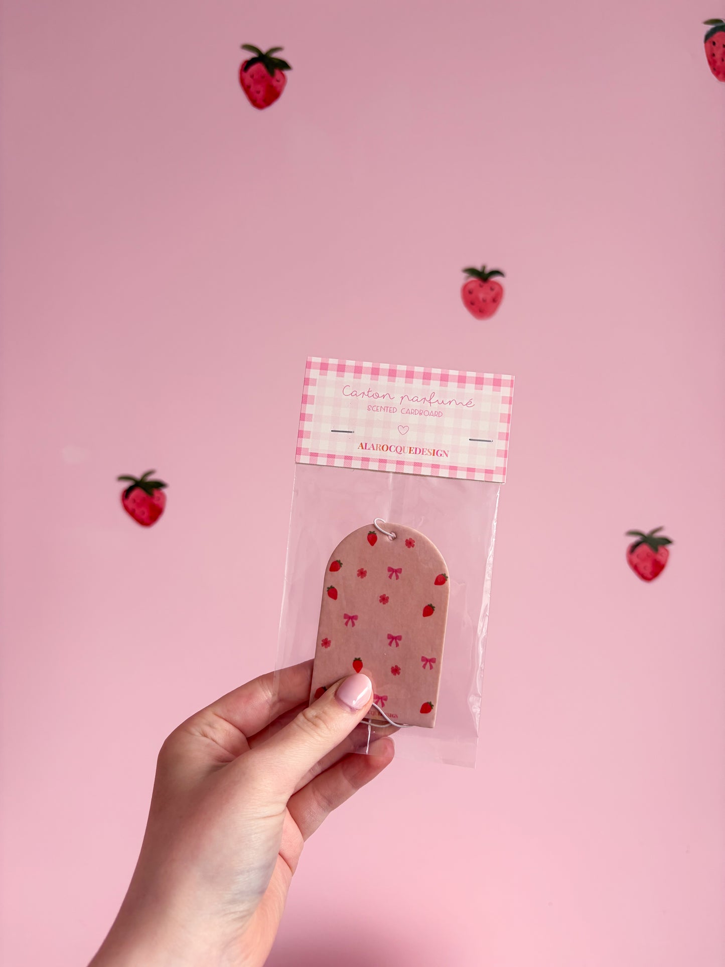 Carton parfumé | Fruité | Fraises, boucles et fleurs