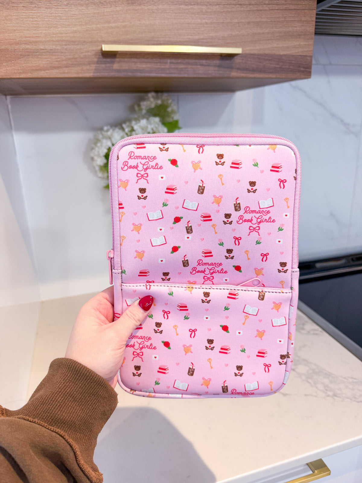 Pochette à livre ou liseuse | Néoprène | Romance book girlie