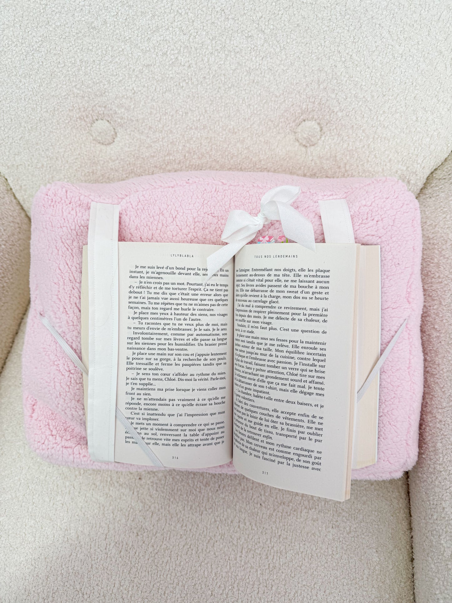 Coussin de lecture | Sherpa rose