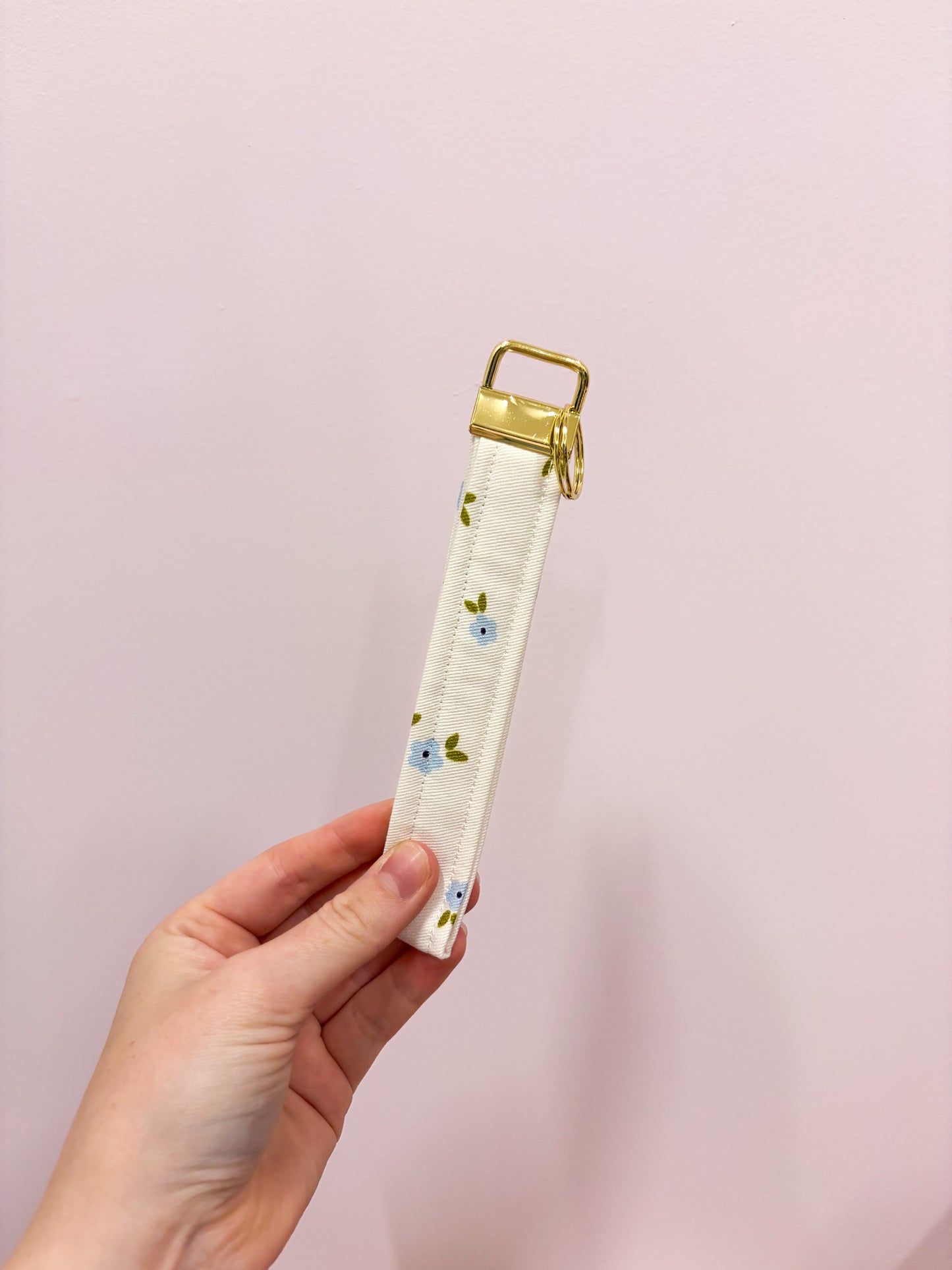 Porte-clés | Bracelet | Minis fleurs bleues et feuilles