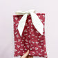 Pochette à livre ou liseuse | Rouge et fleurs blanches